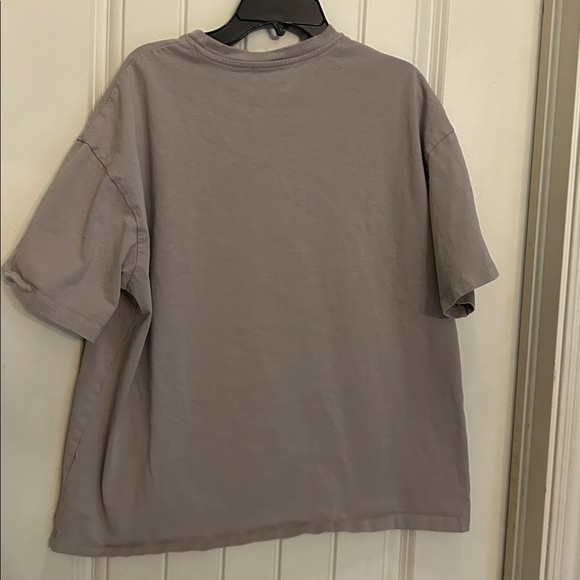 White Fox S/M season 7 gray/black tshirt - Picture 3 of 4